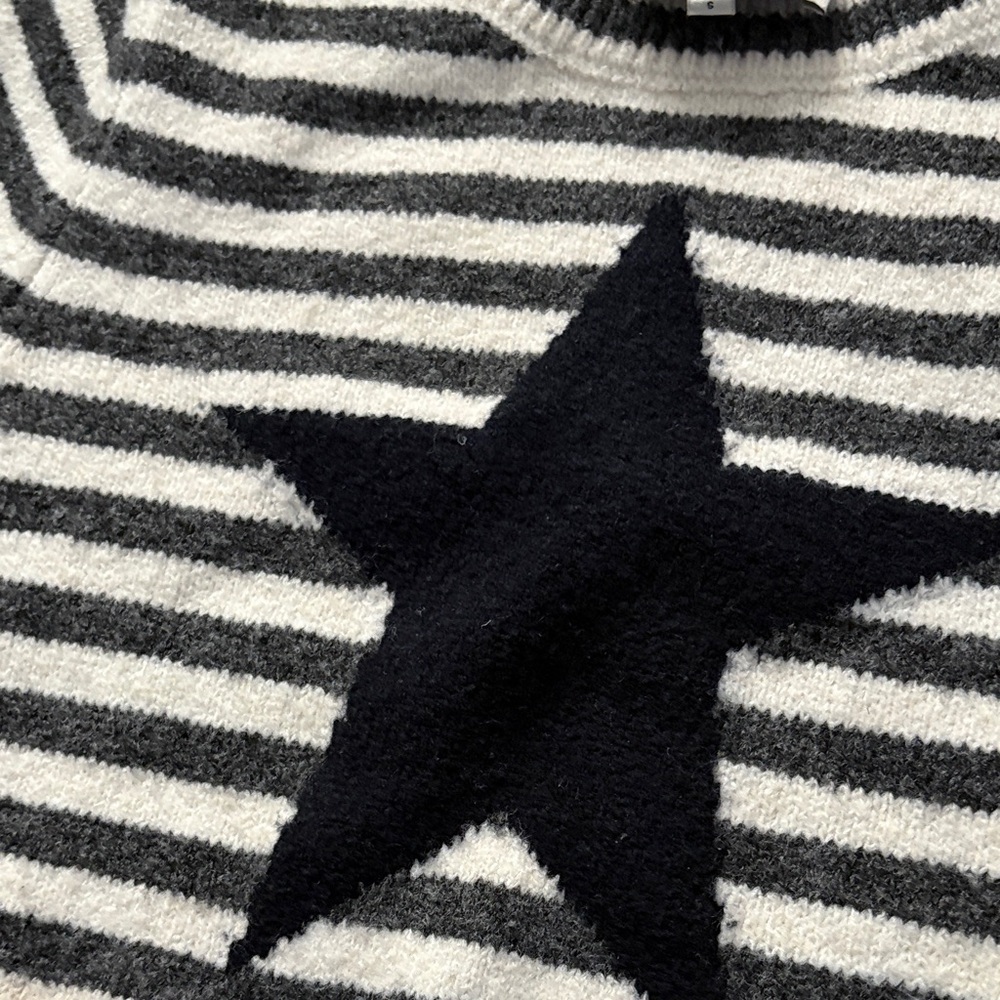 Freshman Striped Star Sweater in cream and Gray with navy star - Picture 4 of 7